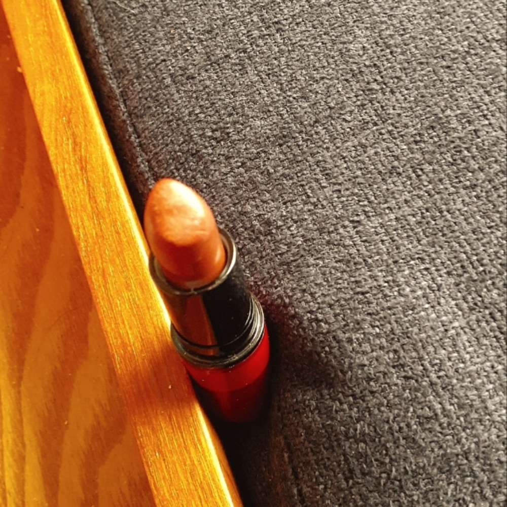 MAC Real Treasure lipstick NWOT